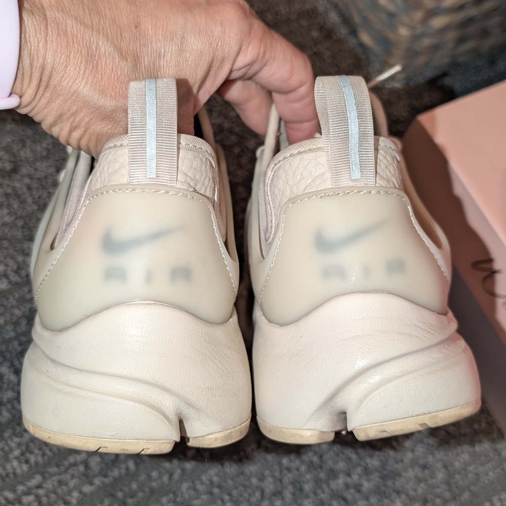 Nike Women's Cream Sneakers - Picture 7 of 10